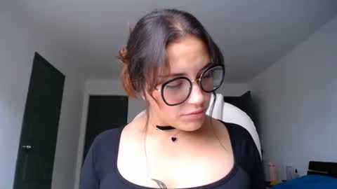 IG  dakotasofiaa online show from February 16, 9:00 pm