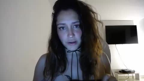 Snapshot of dakota01_ chatting on May 14, 12:17 am IG dakotasofiaa online show from May 14, 12:17 am