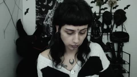 dakota online show from May 6, 2:40 am