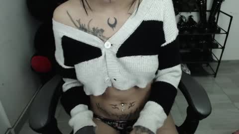 dakota online show from May 8, 2:28 am