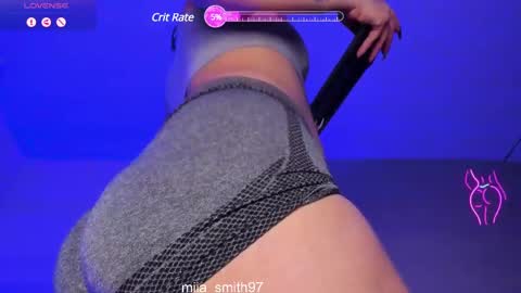 mia online show from March 5, 2:03 am