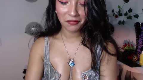 Snapshot of dakota_ro chatting on October 25, 9:09 pm Caroliina online show from October 25, 9:09 pm