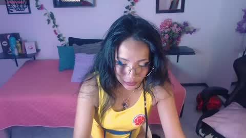 Snapshot of dakota_ro chatting on June 3, 9:20 pm Caroliina online show from June 3, 9:20 pm