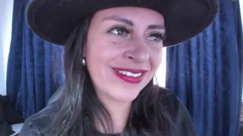 Snapshot of dakotaagray chatting on June 19, 12:53 pm Dakotaagray online show from June 19, 12:53 pm