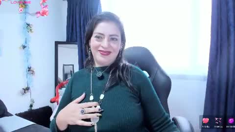 Snapshot of dakotaagray chatting on July 26, 12:34 pm Dakotaagray online show from July 26, 12:34 pm
