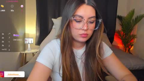 Snapshot of dakottaa__ chatting on April 9, 11:43 pm dakottaa__ online show from April 9, 11:43 pm