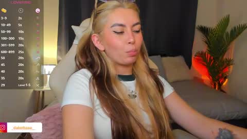 Snapshot of dakottaa__ chatting on April 28, 2:27 am dakottaa__ online show from April 28, 2:27 am