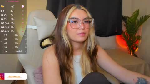 Snapshot of dakottaa__ chatting on May 29, 12:52 am dakottaa__ online show from May 29, 12:52 am