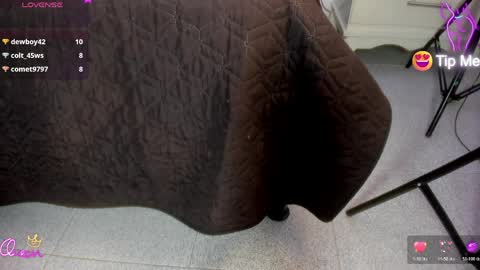 Snapshot of dalaymoore_ chatting on May 4, 8:49 pm Dalay online show from May 4, 8:49 pm