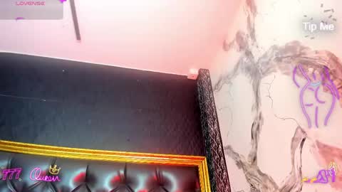 Snapshot of dalaymoore_ chatting on May 17, 7:43 pm Dalay online show from May 17, 7:43 pm