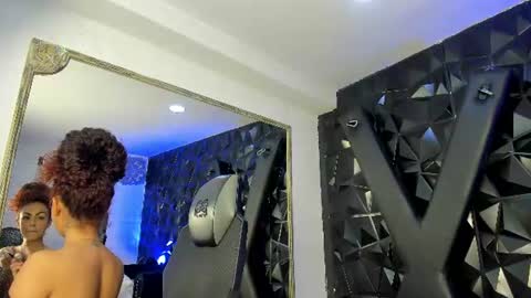Snapshot of dalaymoore_ chatting on June 15, 8:33 pm Dalay online show from June 15, 8:33 pm