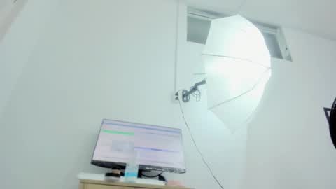  Ren  online show from November 9, 12:20 am