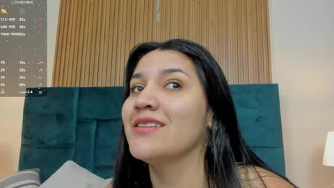 Snapshot of dalia_alissa chatting on May 23, 12:31 pm Violeta online show from May 23, 12:31 pm