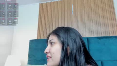 Snapshot of dalia_alissa chatting on June 19, 12:31 pm Violeta online show from June 19, 12:31 pm