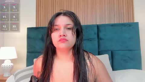 Snapshot of dalia_alissa chatting on July 23, 12:14 pm Violeta online show from July 23, 12:14 pm
