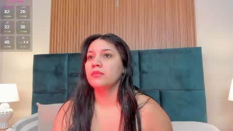 Snapshot of dalia_alissa chatting on July 25, 12:25 pm Violeta online show from July 25, 12:25 pm