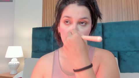 Snapshot of dalia_alissa chatting on July 31, 12:26 pm Violeta online show from July 31, 12:26 pm