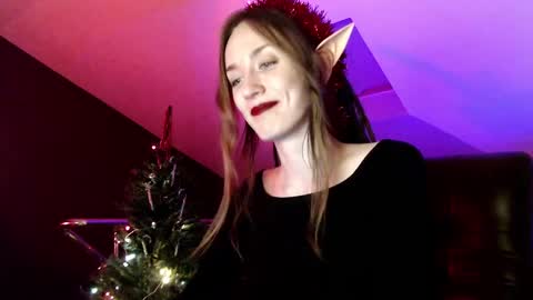 Dalia  online show from December 24, 2:22 pm