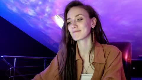 Dalia  online show from February 17, 1:10 pm