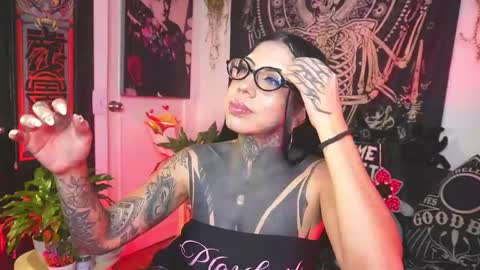Snapshot of dalia_vorhees chatting on June 6, 2:05 am dalia_vorhees online show from June 6, 2:05 am