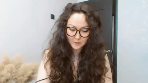 Snapshot of dalidayes chatting on May 31, 4:20 am Dali online show from May 31, 4:20 am