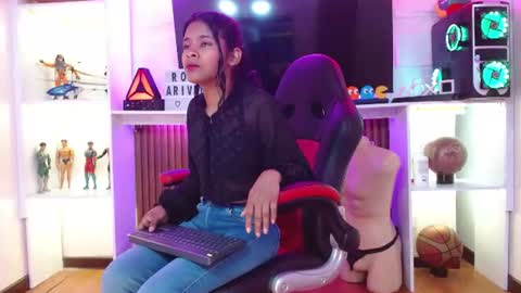 dalila online show from June 16, 7:27 pm