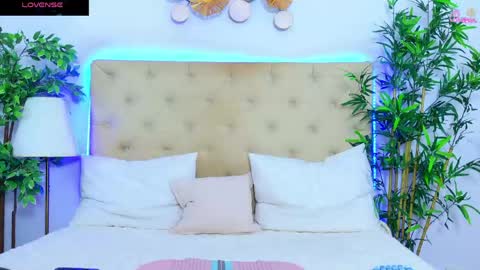 daliyaa_ online show from May 6, 12:21 pm