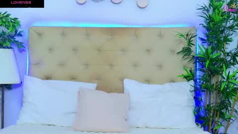 daliyaa_ online show from May 12, 12:24 pm