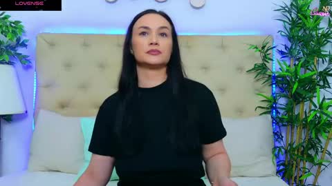 daliyaa_ online show from May 21, 12:01 pm
