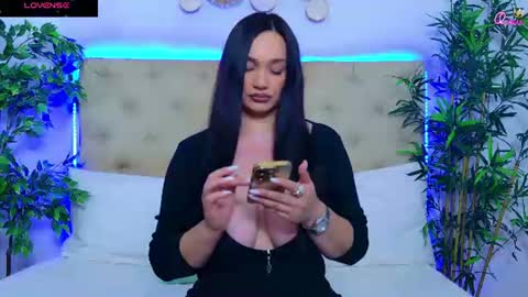 daliyaa_ online show from July 22, 12:30 pm