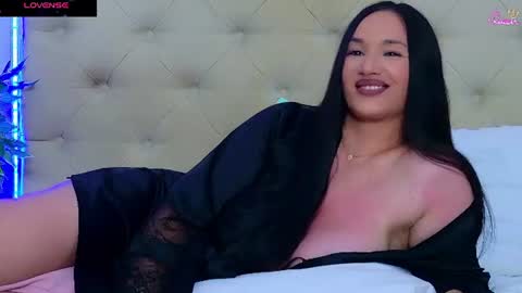 daliyaa_ online show from July 28, 4:16 pm