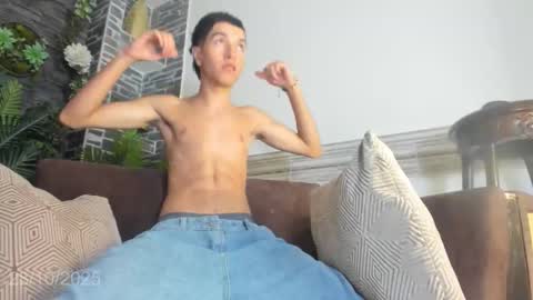 Snapshot of dallen_grant chatting on October 28, 11:58 am Dallen Grant online show from October 28, 11:58 am