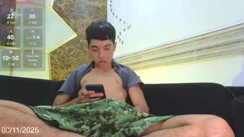 Snapshot of dallen_grant chatting on November 8, 1:00 pm Dallen Grant online show from November 8, 1:00 pm