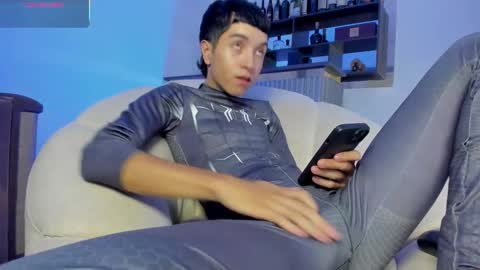 Snapshot of dallen_grant chatting on November 12, 8:30 pm Dallen Grant online show from November 12, 8:30 pm