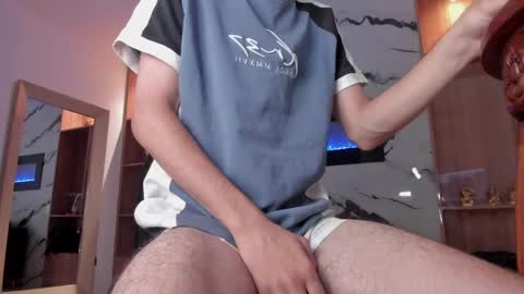Snapshot of dallen_grant chatting on May 23, 12:42 pm Dallen Grant online show from May 23, 12:42 pm