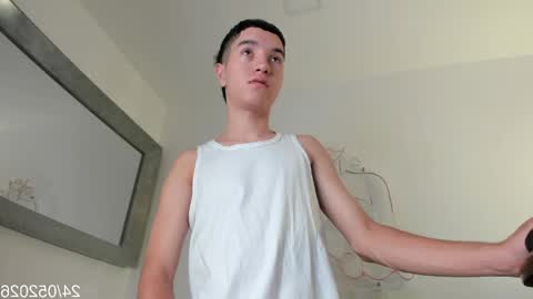 Snapshot of dallen_grant chatting on May 24, 1:27 pm Dallen Grant online show from May 24, 1:27 pm