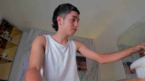 Snapshot of dallen_grant chatting on July 18, 1:37 pm Dallen Grant online show from July 18, 1:37 pm