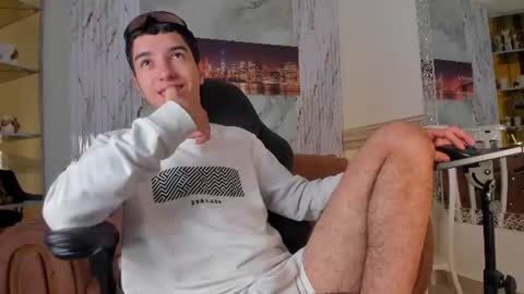 Snapshot of dallen_grant chatting on July 26, 1:18 pm Dallen Grant online show from July 26, 1:18 pm