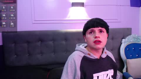 Snapshot of dalmonn_lennoxx chatting on January 25, 1:10 am dalmonn lennoxx online show from January 25, 1:10 am