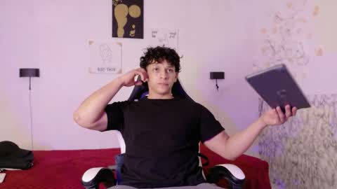 Snapshot of dalton_bigcock chatting on June 5, 6:52 am dalton_bigcock online show from June 5, 6:52 am