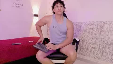 Snapshot of dalton_bigcock chatting on June 10, 5:34 pm dalton_bigcock online show from June 10, 5:34 pm