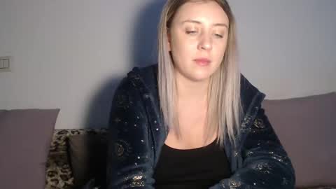 Maria online show from November 2, 9:39 pm