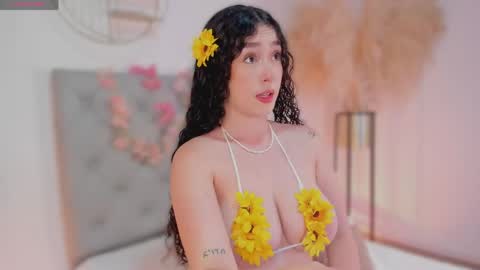 Dalyla online show from April 26, 1:09 pm