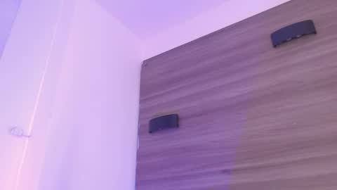         online show from March 8, 5:22 am