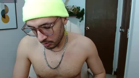 Snapshot of dami_duarte chatting on December 14, 10:25 pm Damian Duarte online show from December 14, 10:25 pm