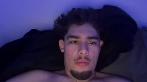 Snapshot of damiam_xj chatting on December 20, 3:00 pm damiam xj online show from December 20, 3:00 pm