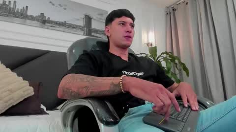 DAMIAN online show from November 27, 10:17 am