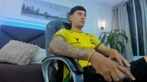 DAMIAN online show from December 3, 10:46 am