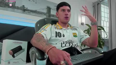 DAMIAN online show from January 9, 12:41 pm