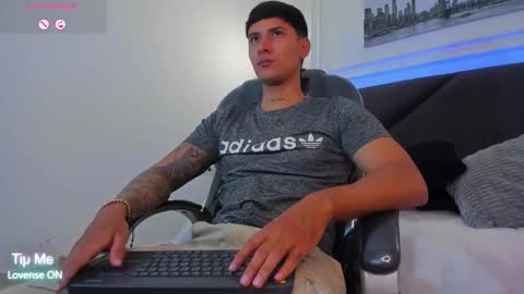 DAMIAN online show from February 2, 1:21 pm